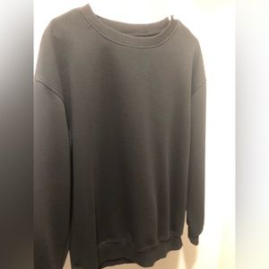 Black sweatshirt plain